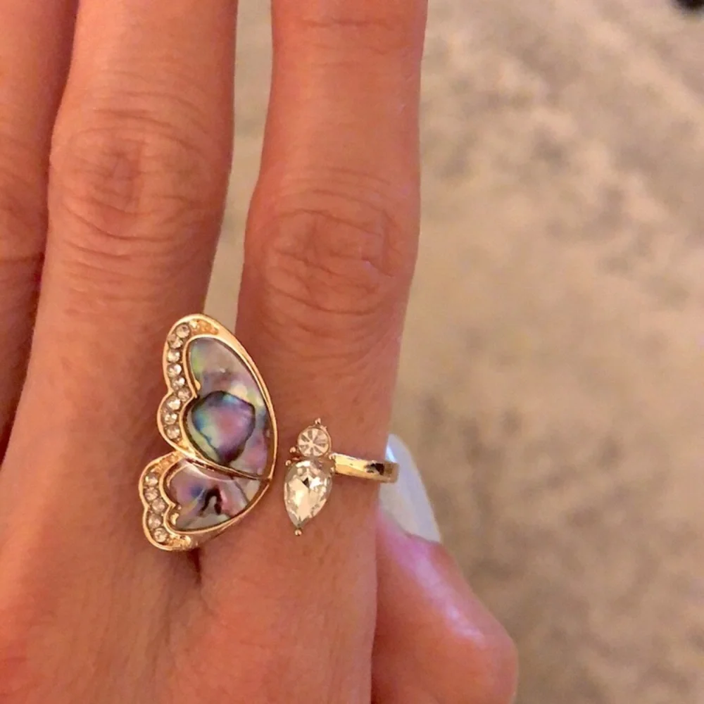 Butterfly Crystal Ring - Picture 3 of 9